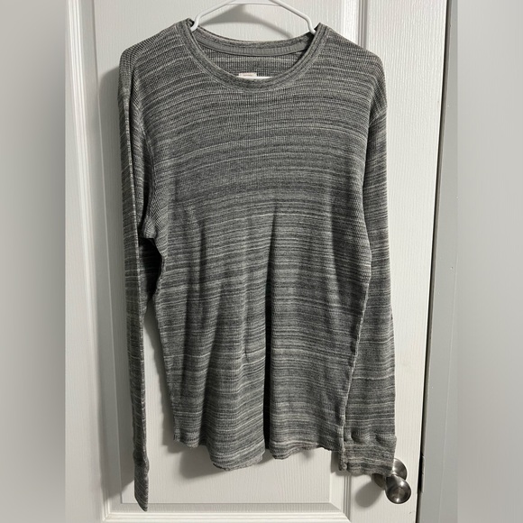 Mossimo Supply Co Athletic Fit Long Sleeve Tee - Picture 1 of 4